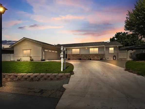 471 Marks Dr, Hollister, CA 95023