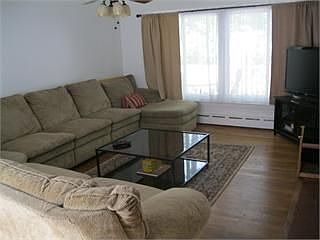 4th image of 20 Ferndale Ave