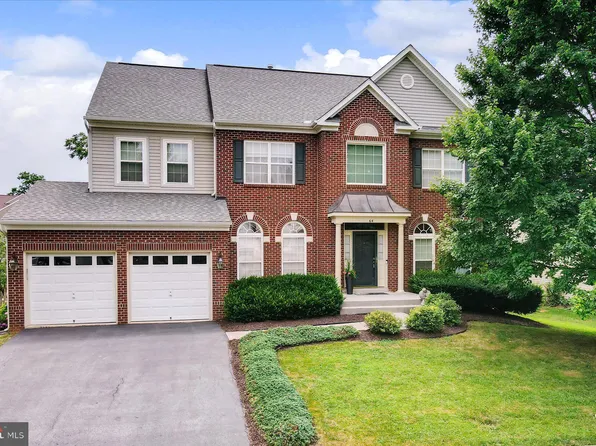 64 Revere Dr, Charles Town, WV 25414