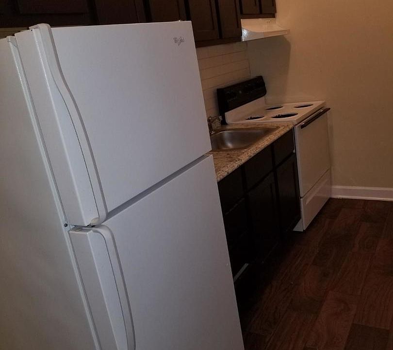1st image of 4585 N Elston Ave #G3