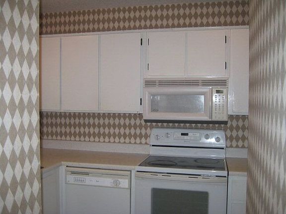 3rd image of 515 Mallery St APT K