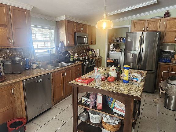 4th image of 513 Runnymede Rd #513