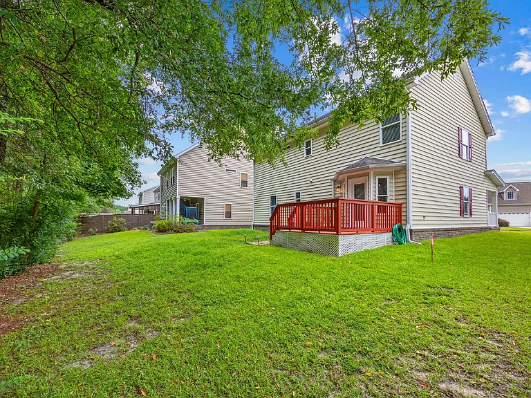 190 Hamilton Way — Photo 37