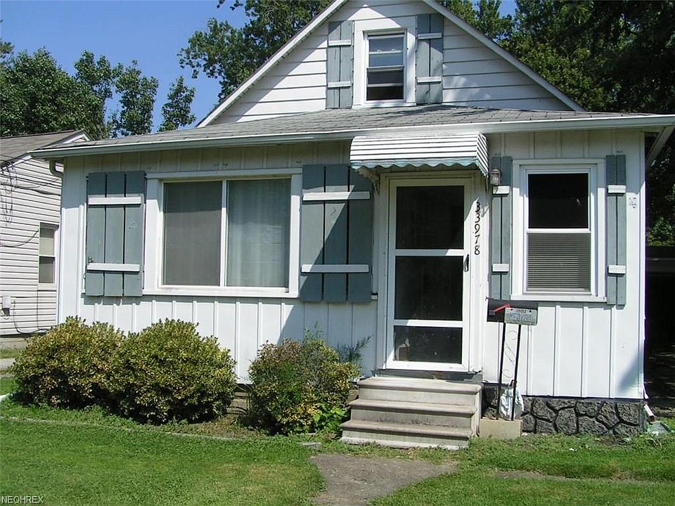 1st image of 33978 Willowick Dr