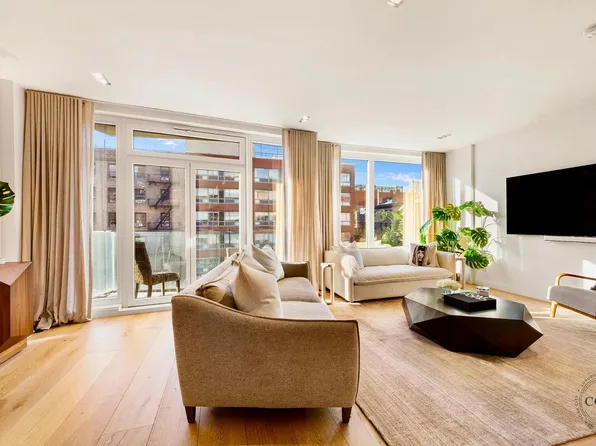 192 8th Avenue image 1 of 11