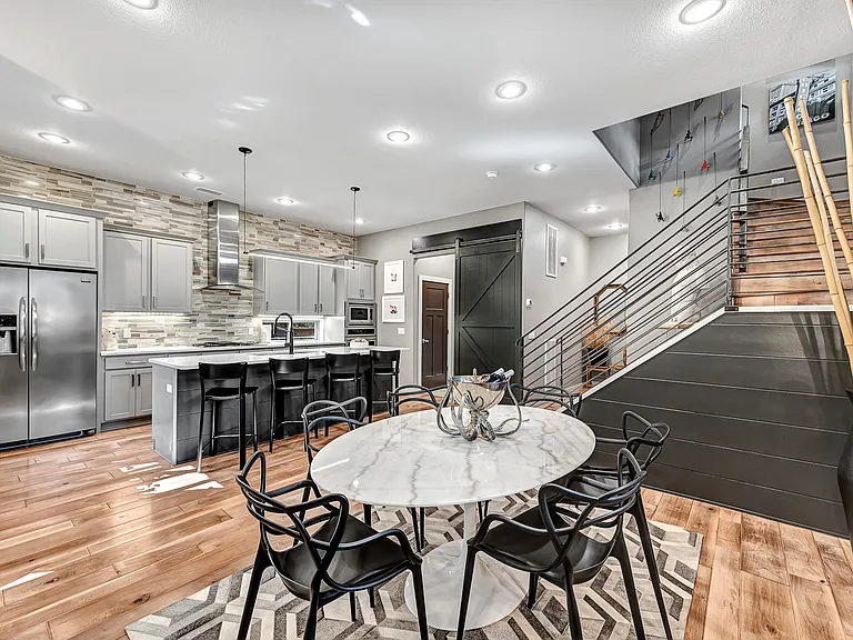 21 E Martin Luther King Blvd — Photo 20