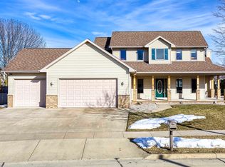 3724 S Hampton Ct, Appleton, WI 54915