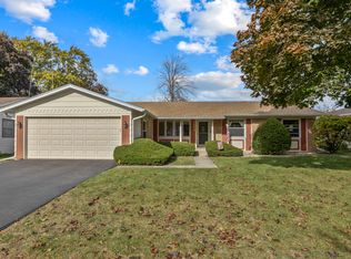 1244 Dover Ln, Elk Grove Village, IL 60007