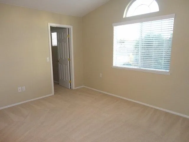 2276 E Trenton Ave — Photo 15