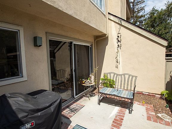 3rd image of 307 N Singingwood St Unit 4