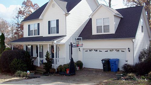 1st image of 910 Brooklee Dr
