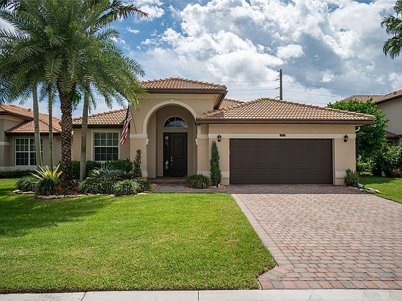 4th image of 7202 Prudencia Drive