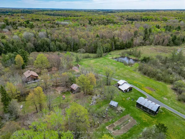 315 Lorimer Lake Rd, McDougall, ON P2A 2W7
