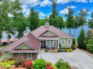 429 Hiwassee View Dr, Jacksboro, TN 37757