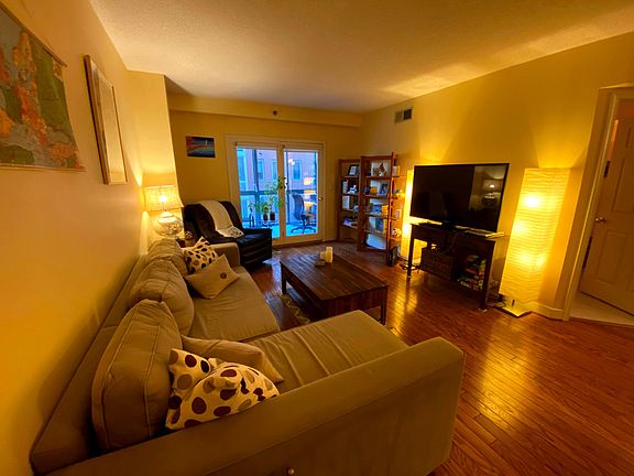5th image of 1045 N Utah St APT 307
