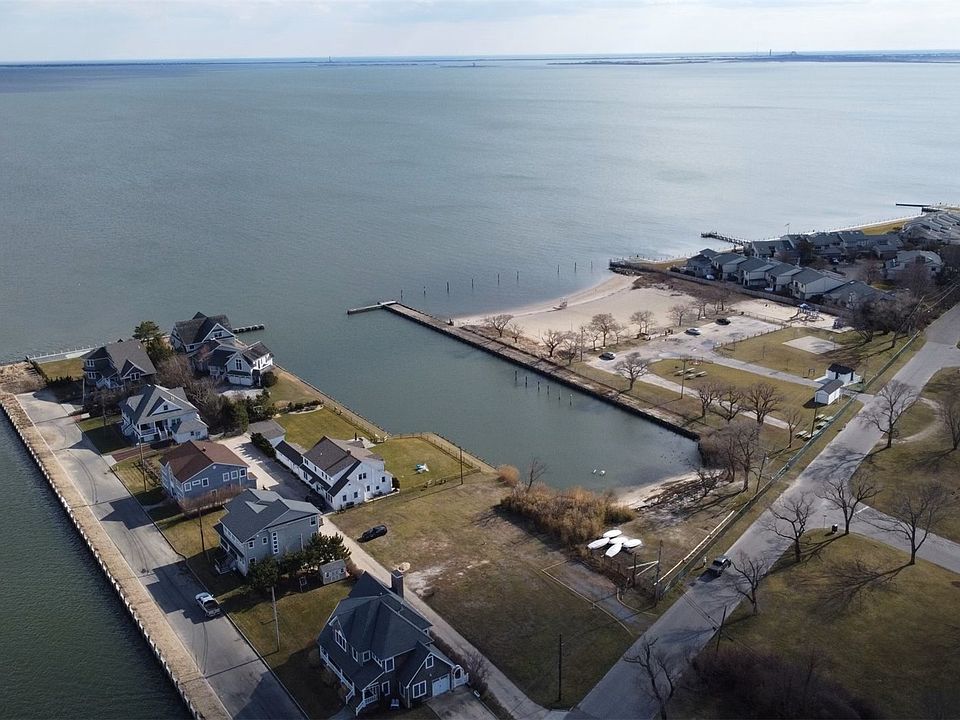 17 S Bay Court, Brightwaters, NY 11718 MLS 3485234 Zillow