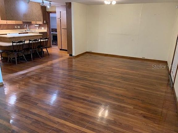 4th image of 8115 N Newport Ave