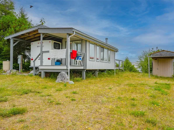 1098 6th St, Cumberland, BC V0R 1S0