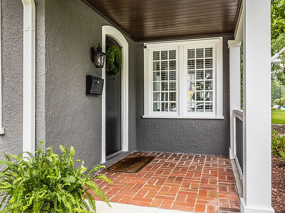 4th image of 5109 N Capitol Ave