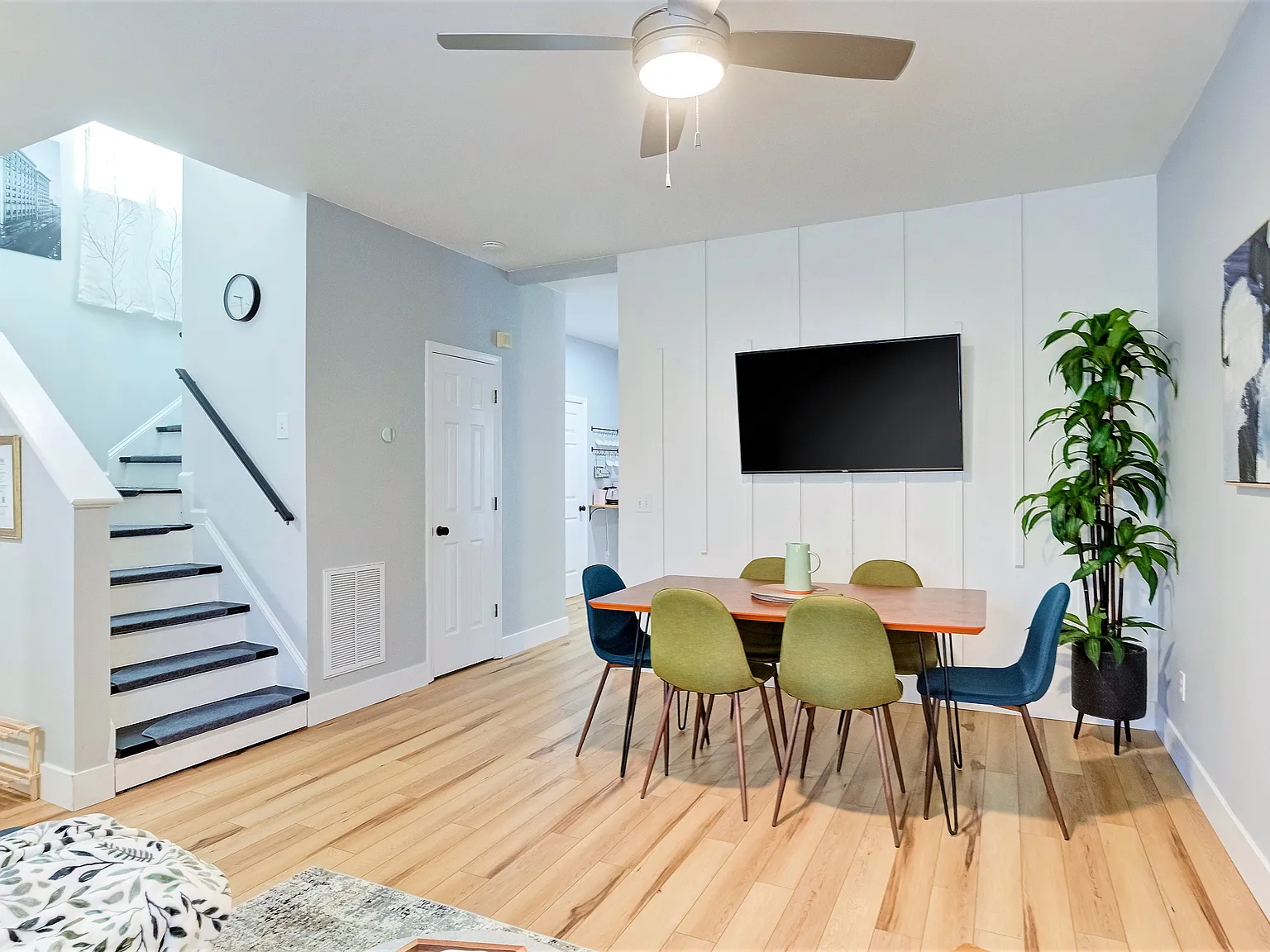3 bed, 2.5 bath, 1215 sqft, $3,850 — Photo 4