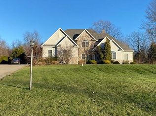7519 Sugarhouse Hill Ct, Kirtland, OH
