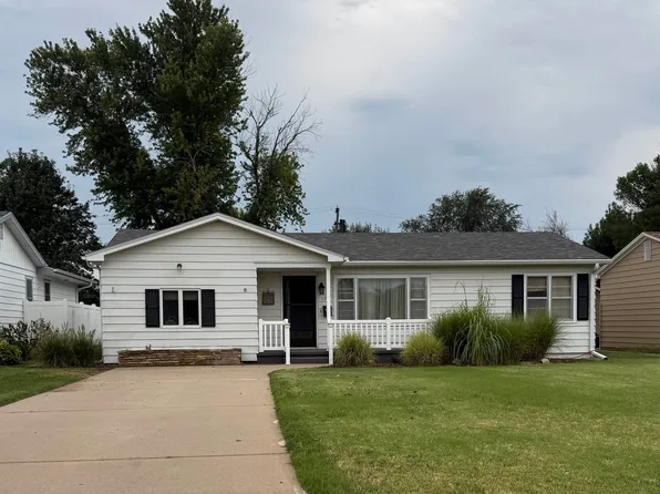 127 W 16th St, Larned, KS 67550