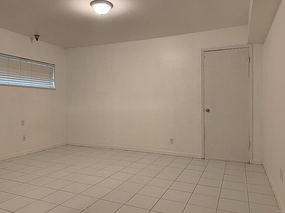 5th image of 1820 Bush St #A