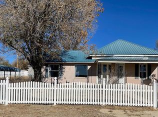 313 E 7th St, Cimarron, NM 87714