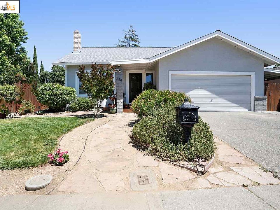 1st image of 556 Greenwood Dr