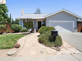 556 Greenwood Dr, Vacaville, CA