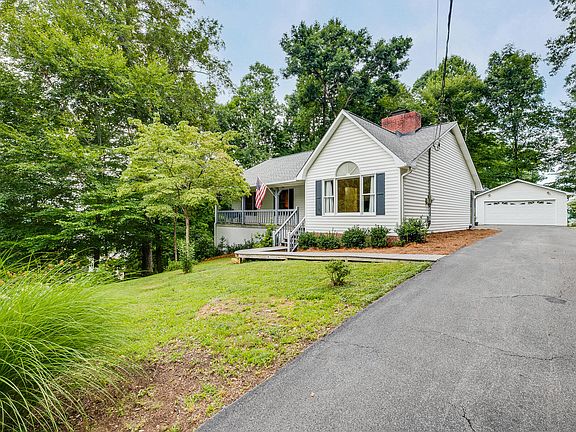2nd image of 114 Harmony Acres Dr E #E