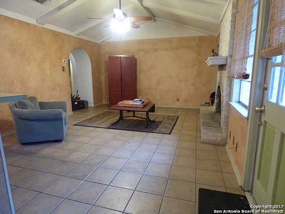 3rd image of 10707 Lands Run St