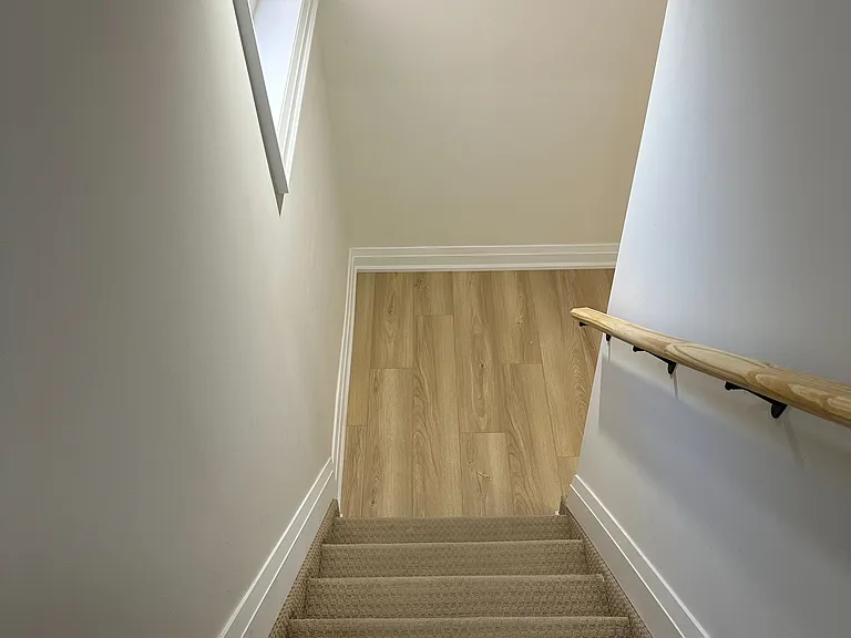 93 Courtney Cres #1 — Photo 2