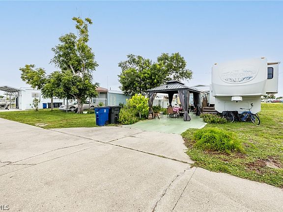 3rd image of 5008 Sandpiper Dr