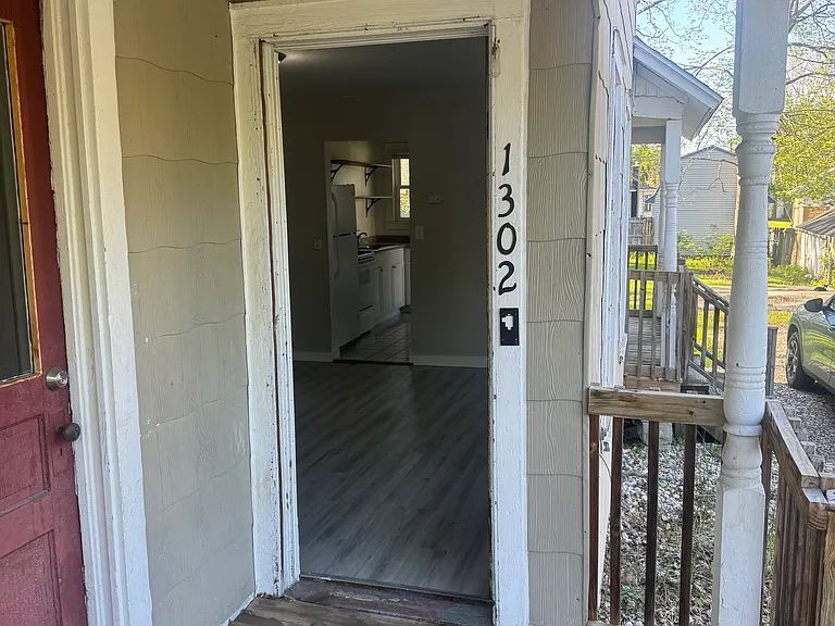 1302 Ogden Ave — Photo 4