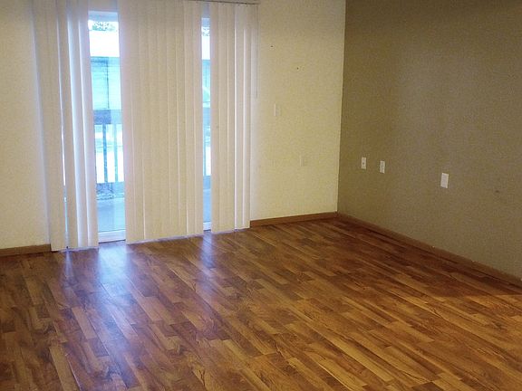 4th image of 2424 Park Ave #5