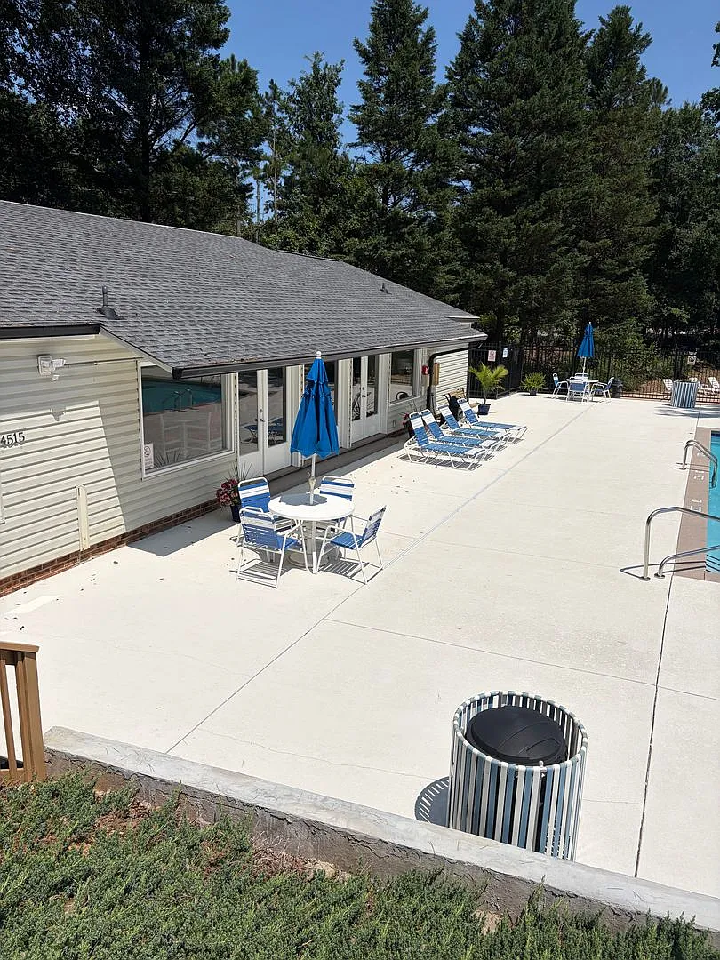 Remodeled Nw Raleigh 3 Bedroom Condo In Martinique--Swimming Pool- Updated Primary Bathroom — Photo 3