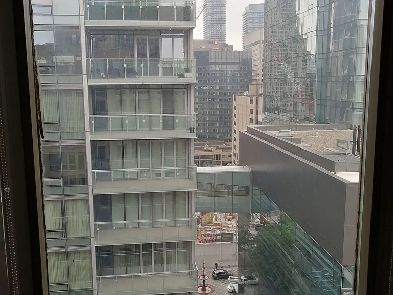 40 Scollard St #1601 — Photo 27