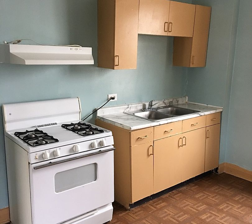 2nd image of 1345 N Keeler Ave