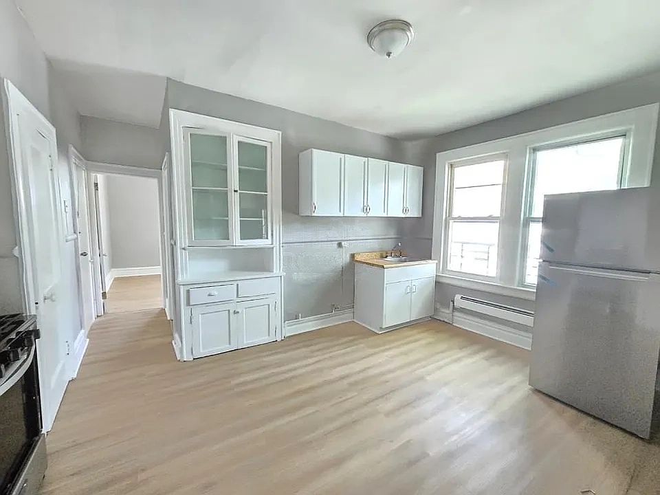 1st image of 67 Fabyan Pl #3LA