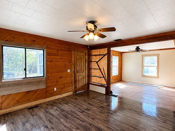 3rd image of 1117 N 5th Ave