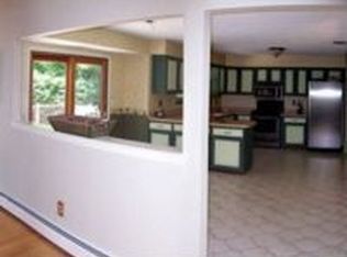 7 Overlook Dr, Mount Sinai, NY 11766
