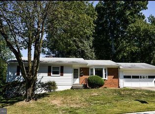 1402 Desale St SW, Vienna, VA 22180