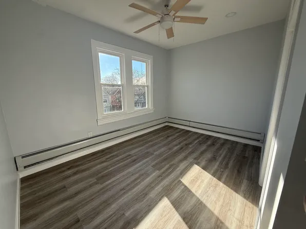 375 Kennedy Boulevard image 3 of 17