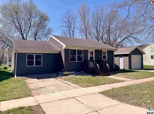 410 E Dodge St, Luverne, MN 56156