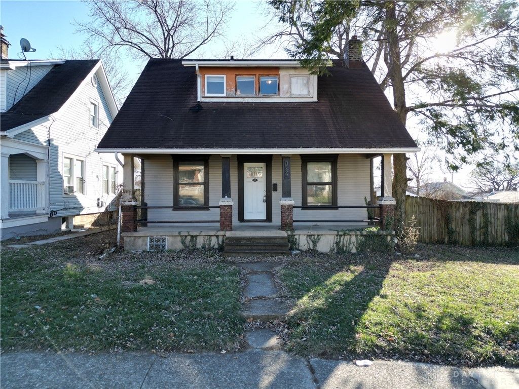 Real estate listing image