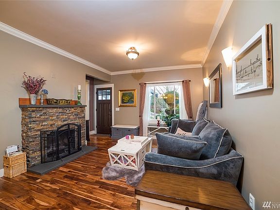 3rd image of 5718 52nd Ave NE