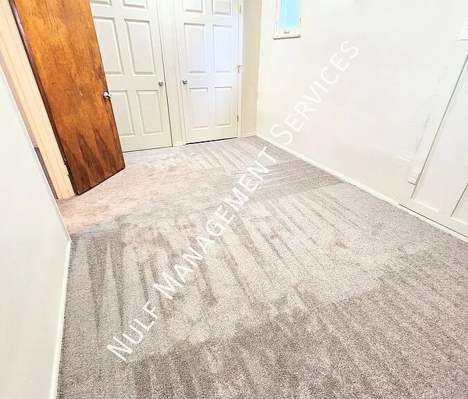 305 Marguerite Ave #D — Photo 5