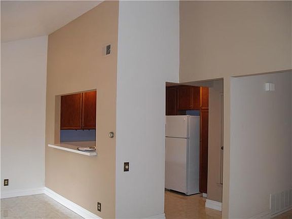 5th image of 926 Lupine Hills Dr Unit 19