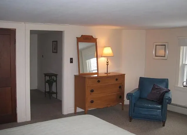 35 Treasure Rd — Photo 2